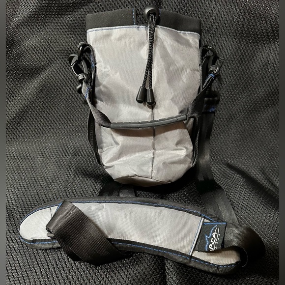 Arca Gear 64oz Hydro Carrier With Sling Carry Handle Gray And Black No Bottle - Picture 2 of 7